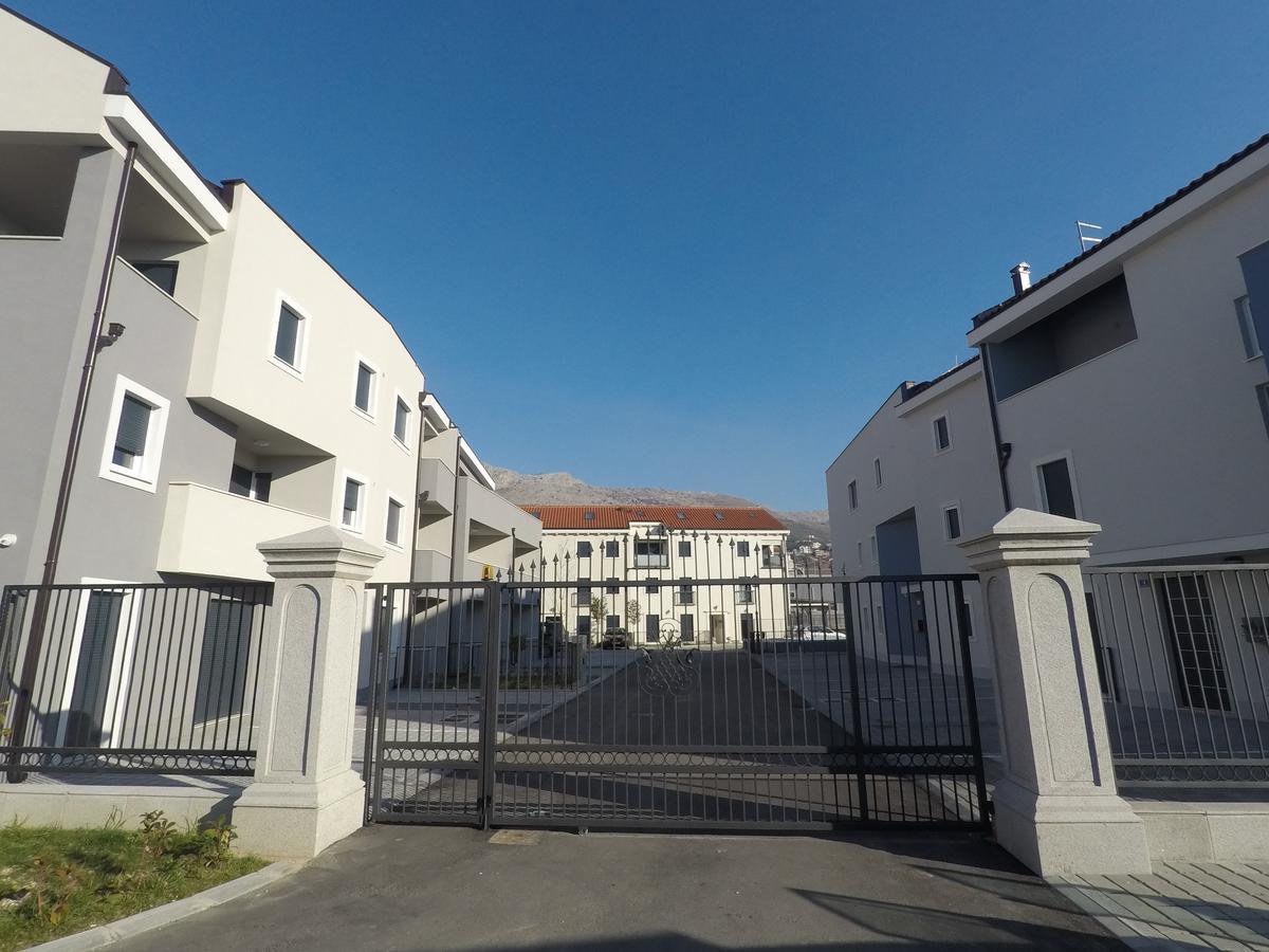 Luxury 3 Bed Apartment, Large Terrace, Pool, Close To Beach And Split! 포드스트라나 외부 사진