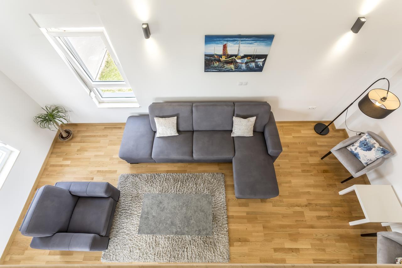 Luxury 3 Bed Apartment, Large Terrace, Pool, Close To Beach And Split! 포드스트라나 외부 사진