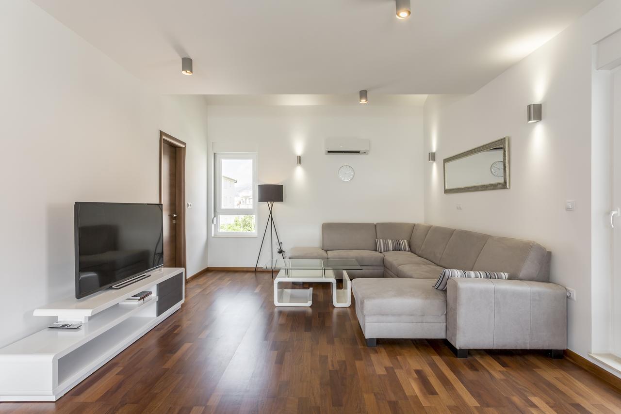 Luxury 3 Bed Apartment, Large Terrace, Pool, Close To Beach And Split! 포드스트라나 외부 사진