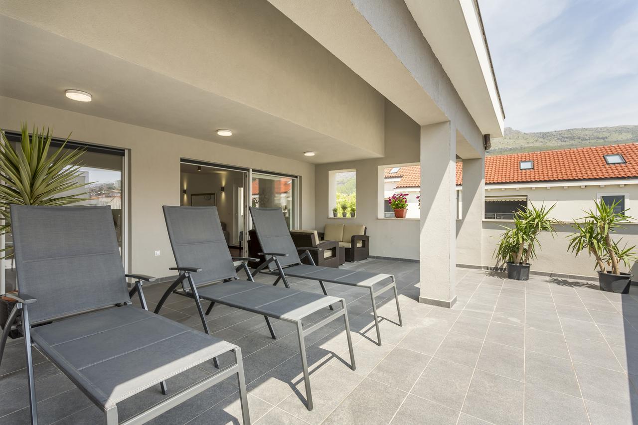 Luxury 3 Bed Apartment, Large Terrace, Pool, Close To Beach And Split! 포드스트라나 외부 사진